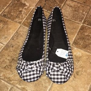Checkered flats ❤️